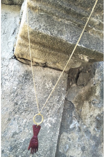 Alphabey's Maroon Hand Shaped Buffalo Bone and Round Brass Pendent Alphabey's Maroon Hand Shaped Buffalo Bone and Round Brass Pendent